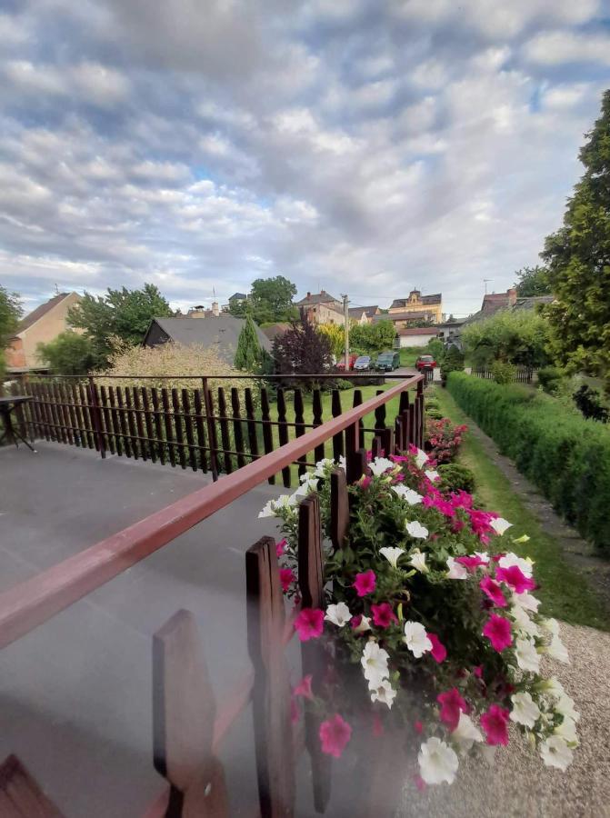 Petadvacitka Villa เชสกา สกาลิเซ ภายนอก รูปภาพ