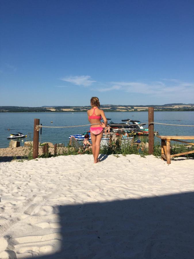 Petadvacitka Villa เชสกา สกาลิเซ ภายนอก รูปภาพ
